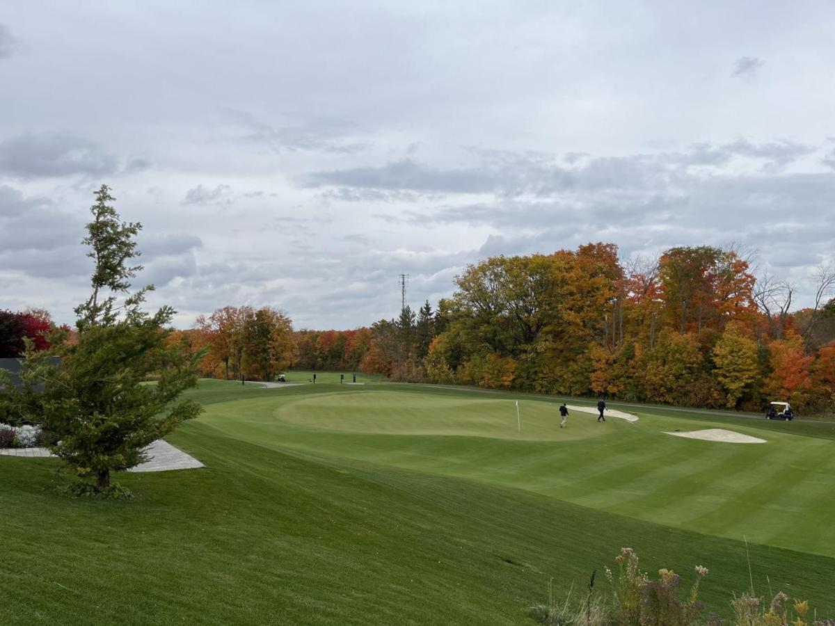 Stunning Stayz At Friday Harbour Beach Marina Resort Lake Simcoe Innisfil Eksteriør bilde