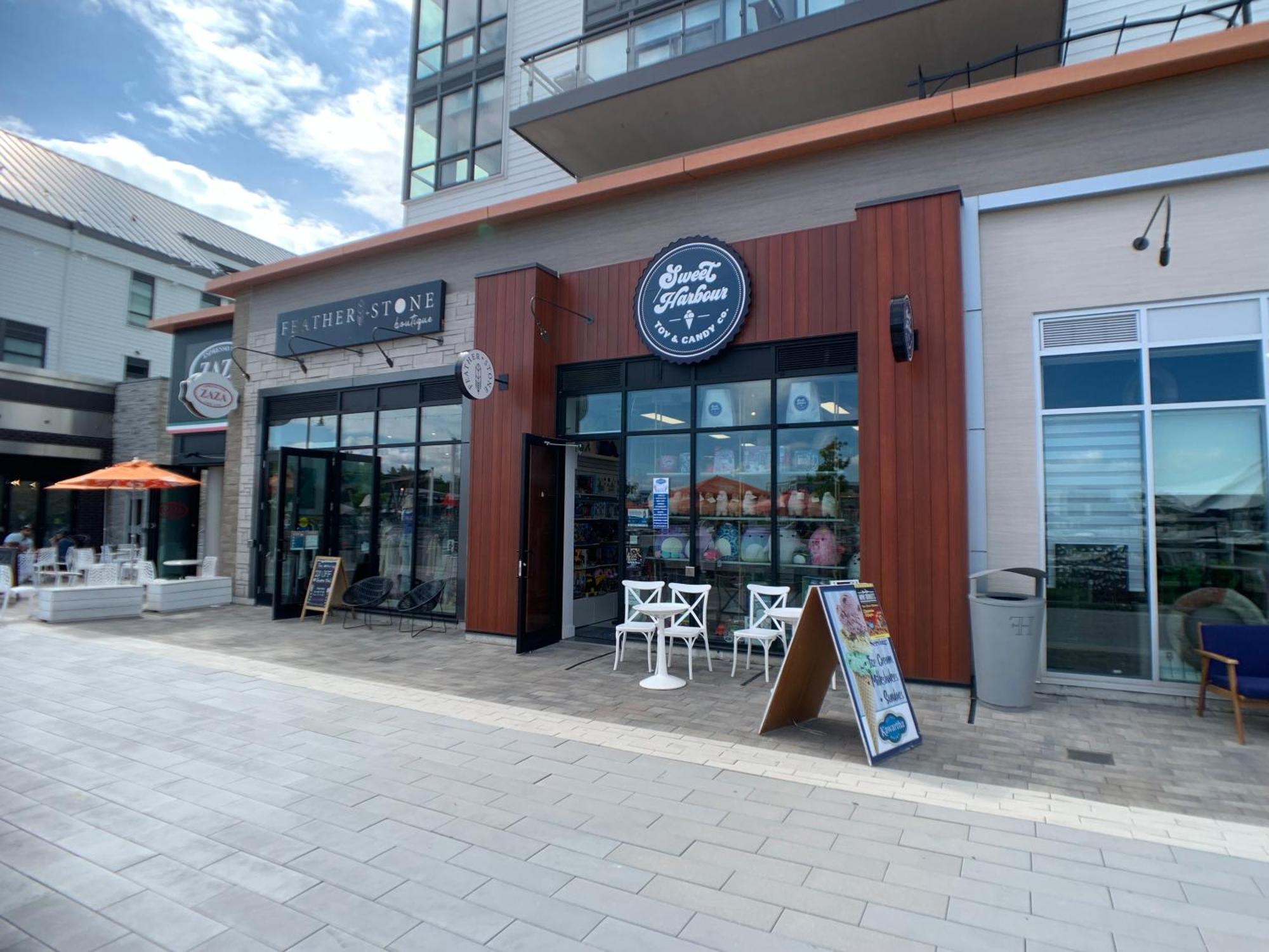 Stunning Stayz At Friday Harbour Beach Marina Resort Lake Simcoe Innisfil Eksteriør bilde